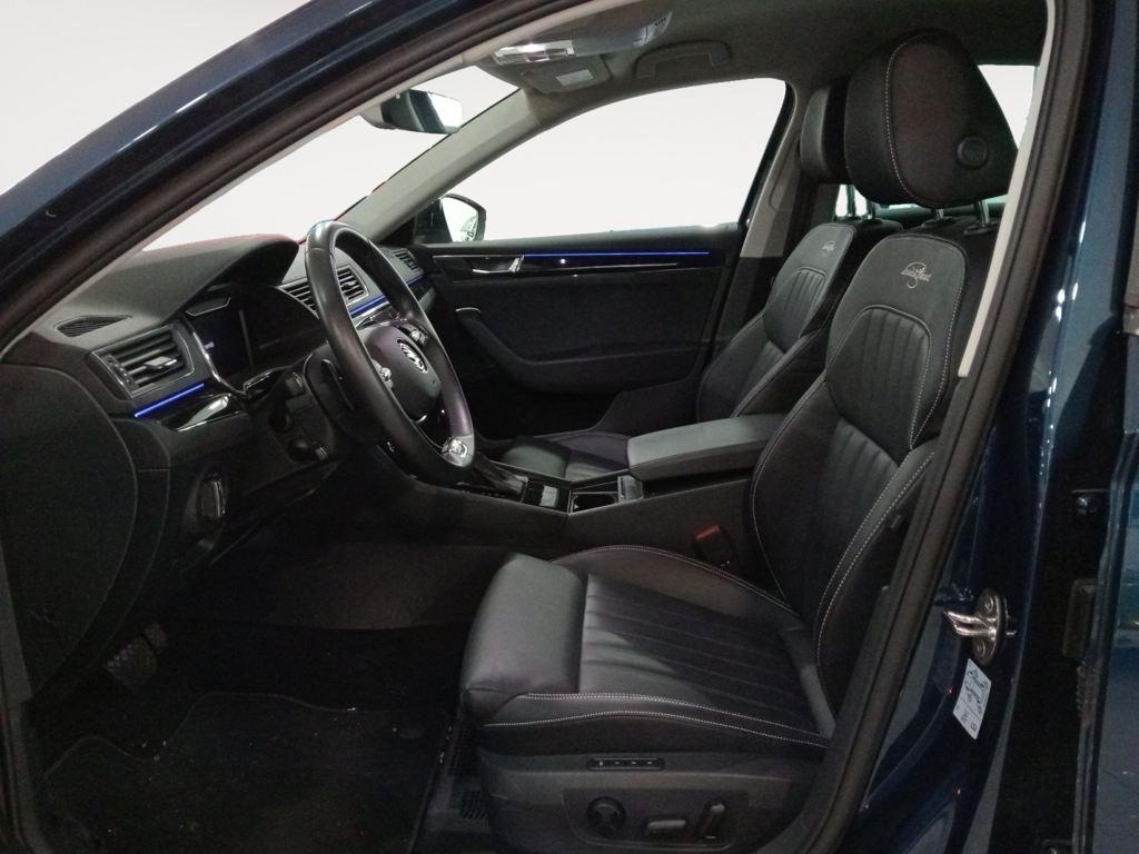 Skoda Superb 1.4 TSI iV P-HEV L&K DSG 160 kW (218 CV) - 13
