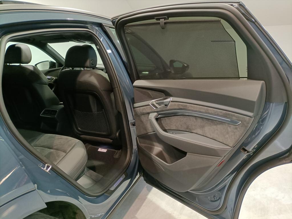 Audi e-tron Sportback S line 50 quattro 230 kW (313 CV) - 11