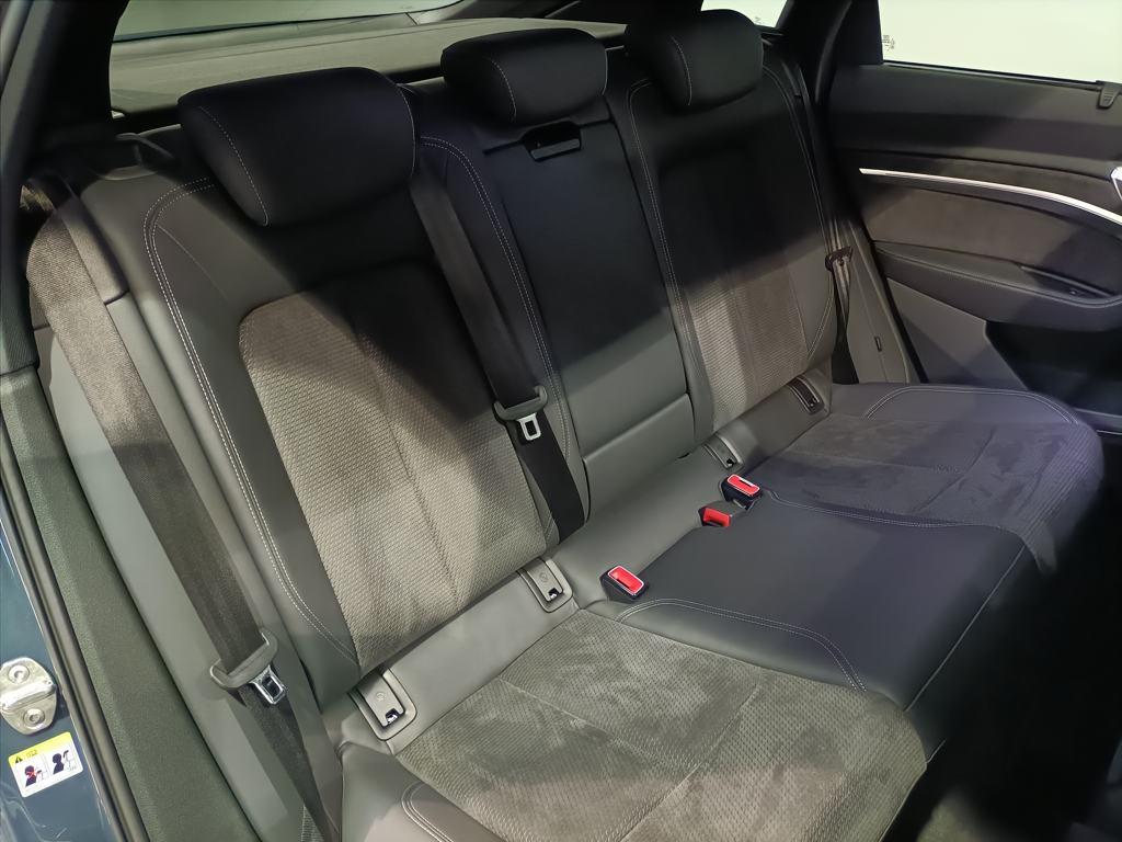 Audi e-tron Sportback S line 50 quattro 230 kW (313 CV) - 12