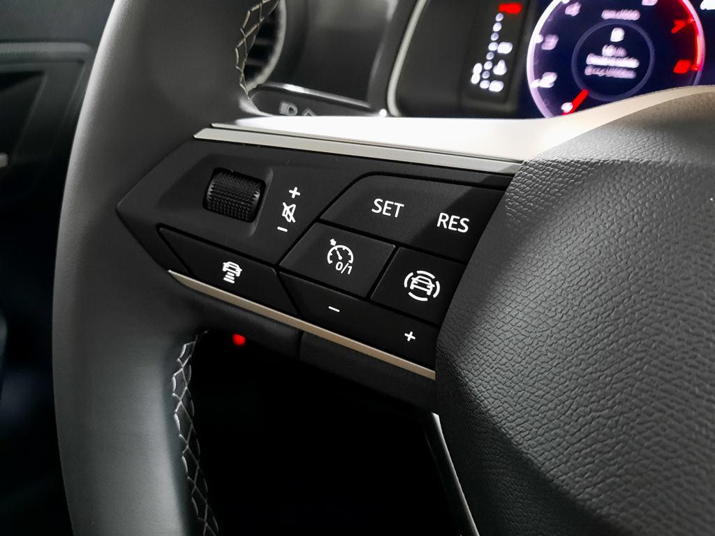 SEAT Arona 1.0 TSI Style XL 81 kW (110 CV) - 9