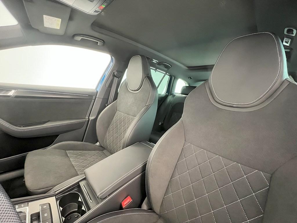 Skoda Superb Combi 1.4 TSI iV P-HEV SportLine DSG 160 kW (218 CV) - 9