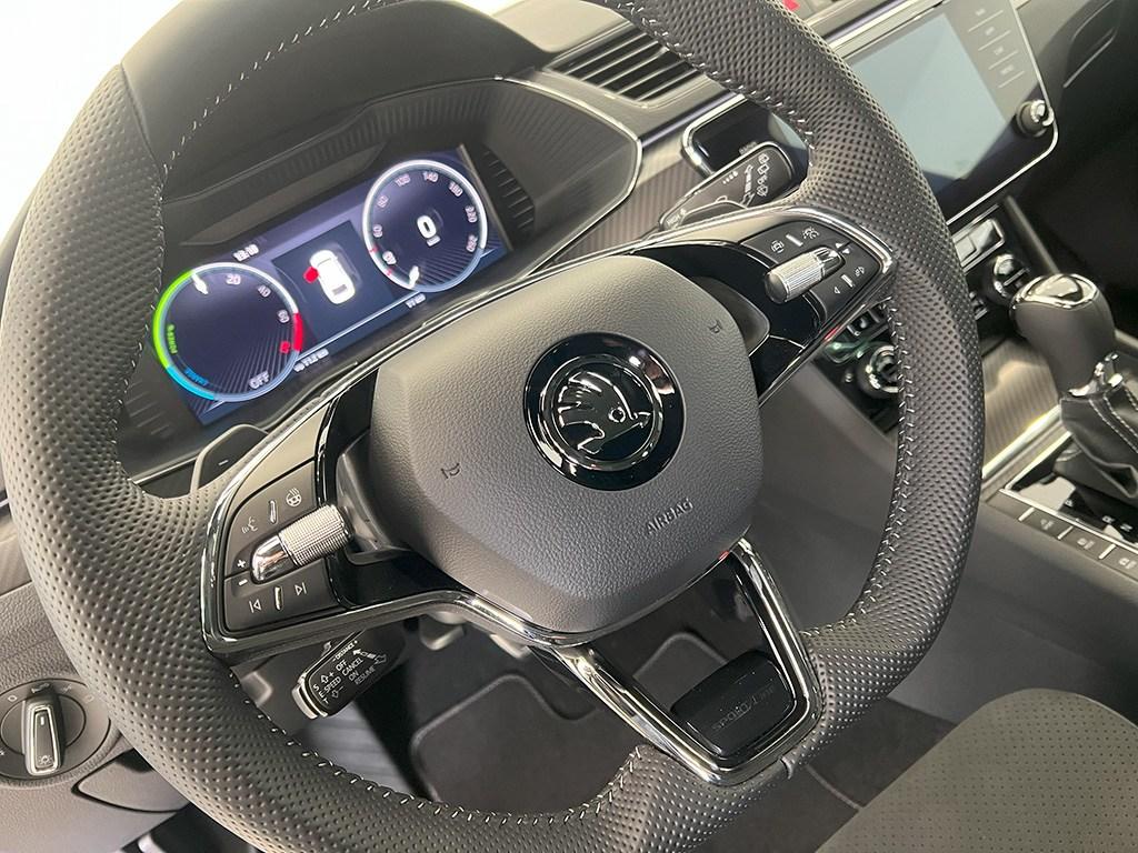 Skoda Superb Combi 1.4 TSI iV P-HEV SportLine DSG 160 kW (218 CV) - 10