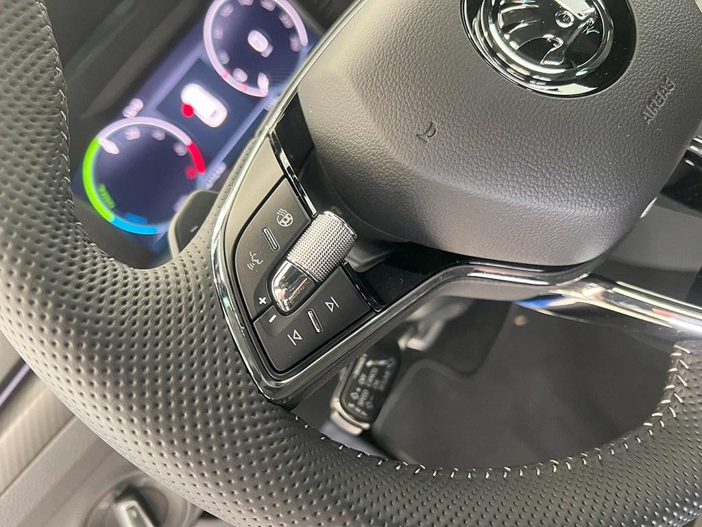 Skoda Superb Combi 1.4 TSI iV P-HEV SportLine DSG 160 kW (218 CV) - 11