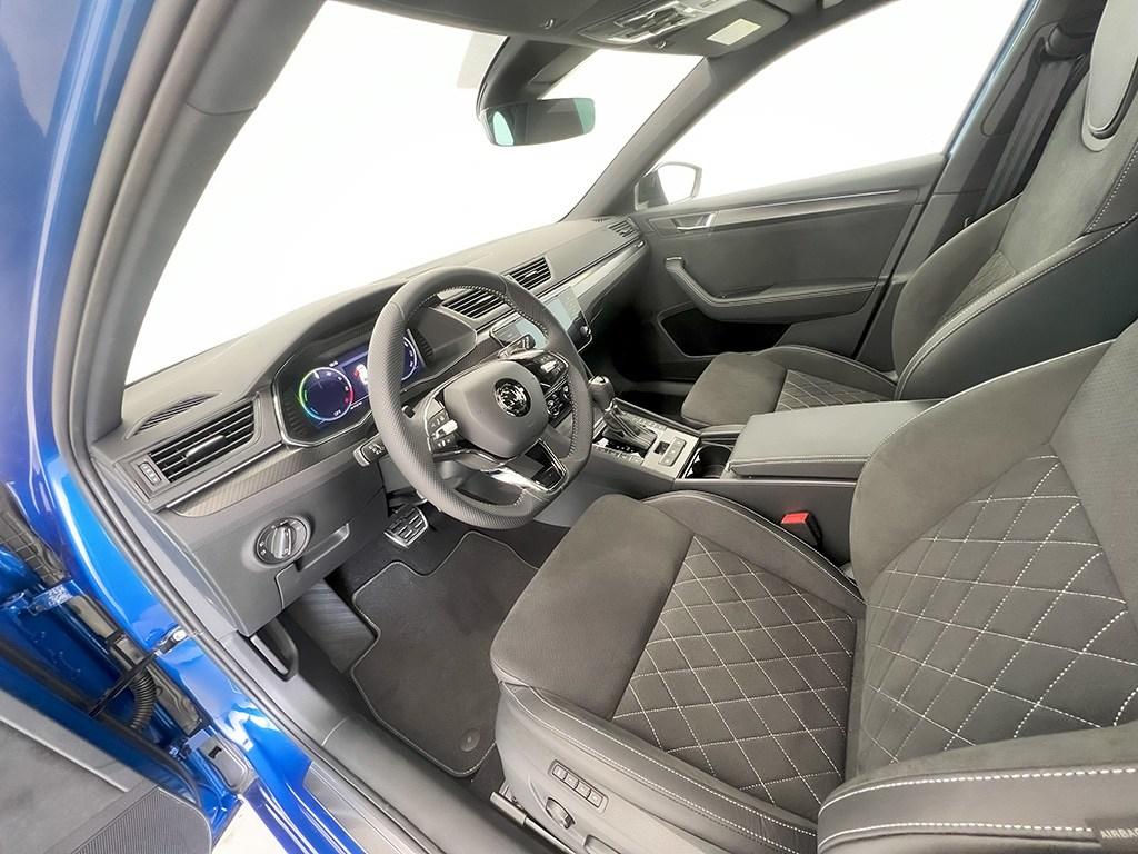 Skoda Superb Combi 1.4 TSI iV P-HEV SportLine DSG 160 kW (218 CV) - 12