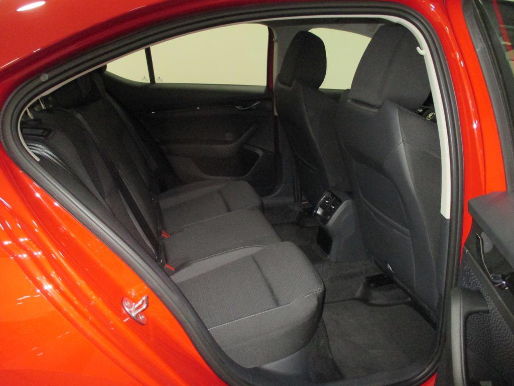 Skoda Octavia 1.0 TSI mHEV Ambition Plus DSG 81 kW (110 CV) - 5