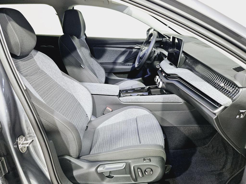 Skoda Superb Combi 1.5 TSI m-HEV Selection DSG 110 kW (150 CV) - 4