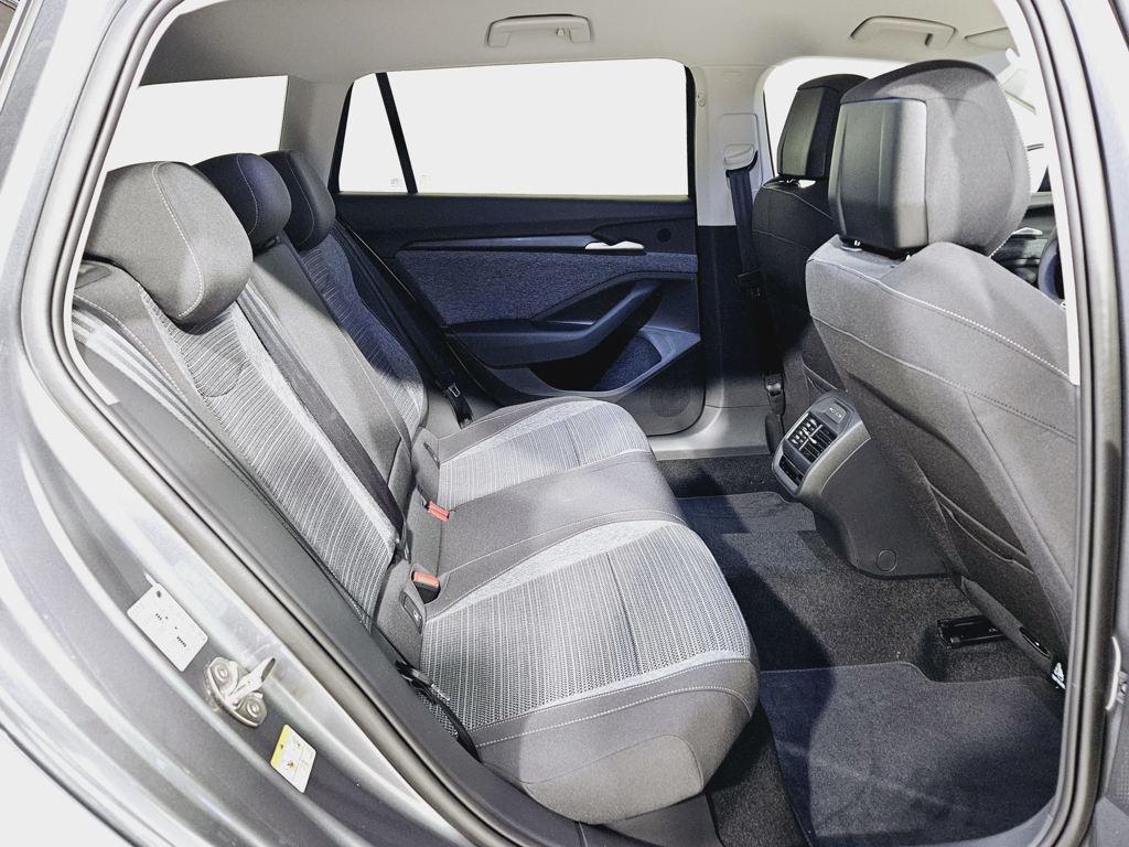 Skoda Superb Combi 1.5 TSI m-HEV Selection DSG 110 kW (150 CV) - 5