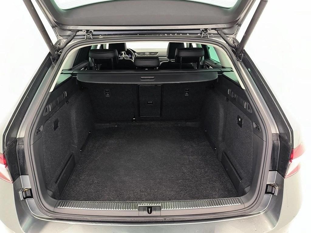 Skoda Superb Combi 1.5 TSI m-HEV Selection DSG 110 kW (150 CV) - 6