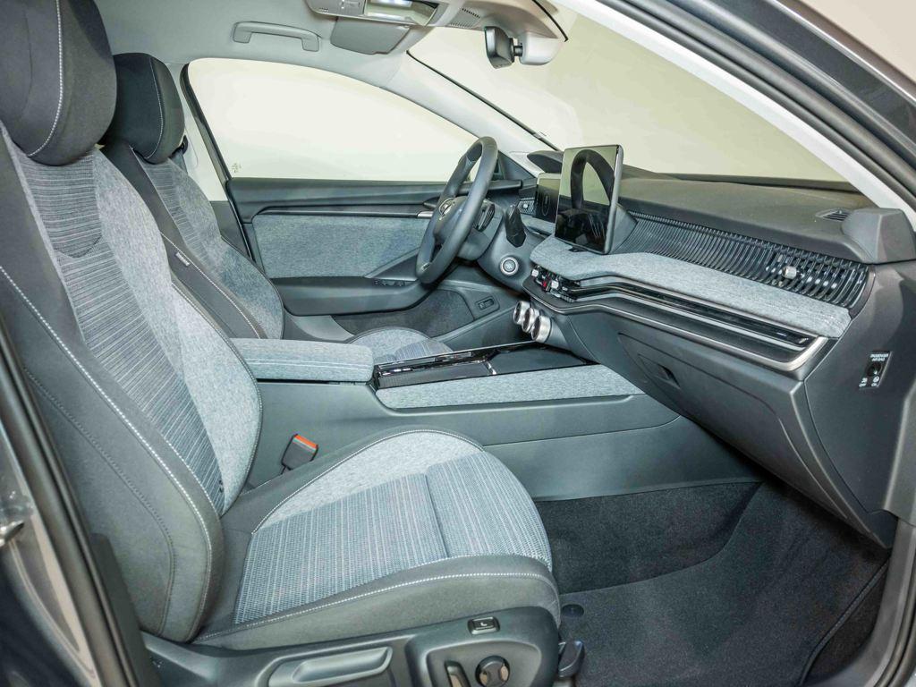 Skoda Superb Combi 1.5 TSI m-HEV Selection DSG 110 kW (150 CV) - 4