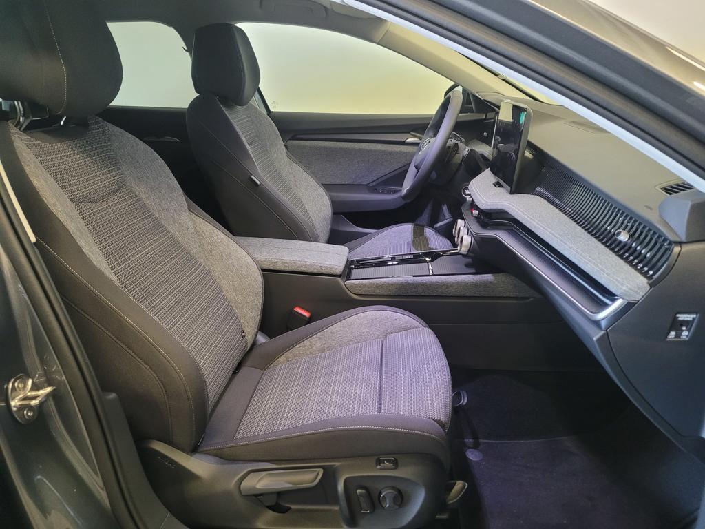 Skoda Superb Combi 1.5 TSI m-HEV Selection DSG 110 kW (150 CV) - 4