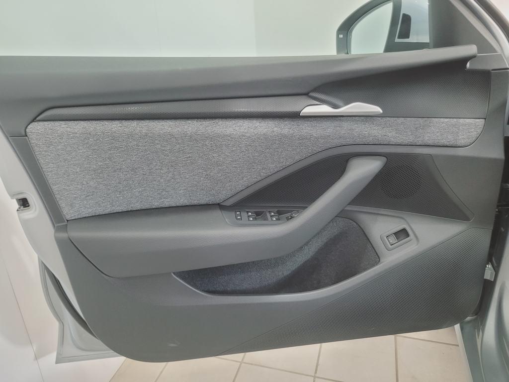 Skoda Superb 2.0 TDI Selection DSG 110 kW (150 CV) - 9