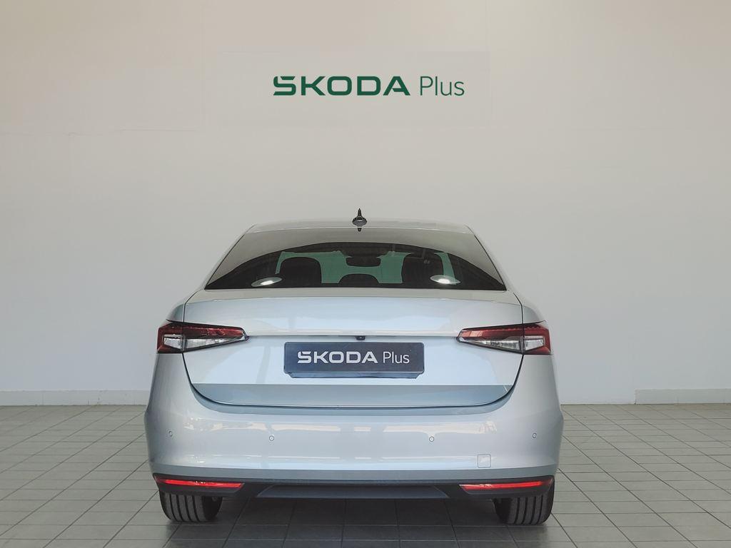 Skoda Superb 2.0 TDI Selection DSG 110 kW (150 CV) - 18