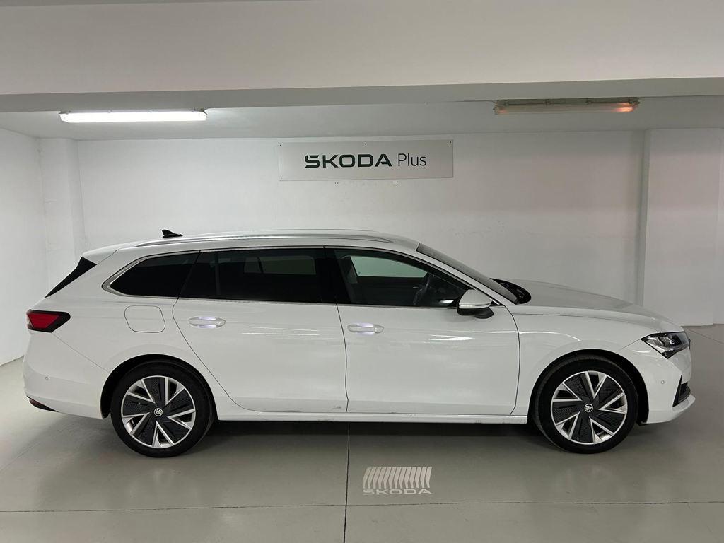 Skoda Superb Combi 1.5 TSI m-HEV Selection DSG 110 kW (150 CV) - 2