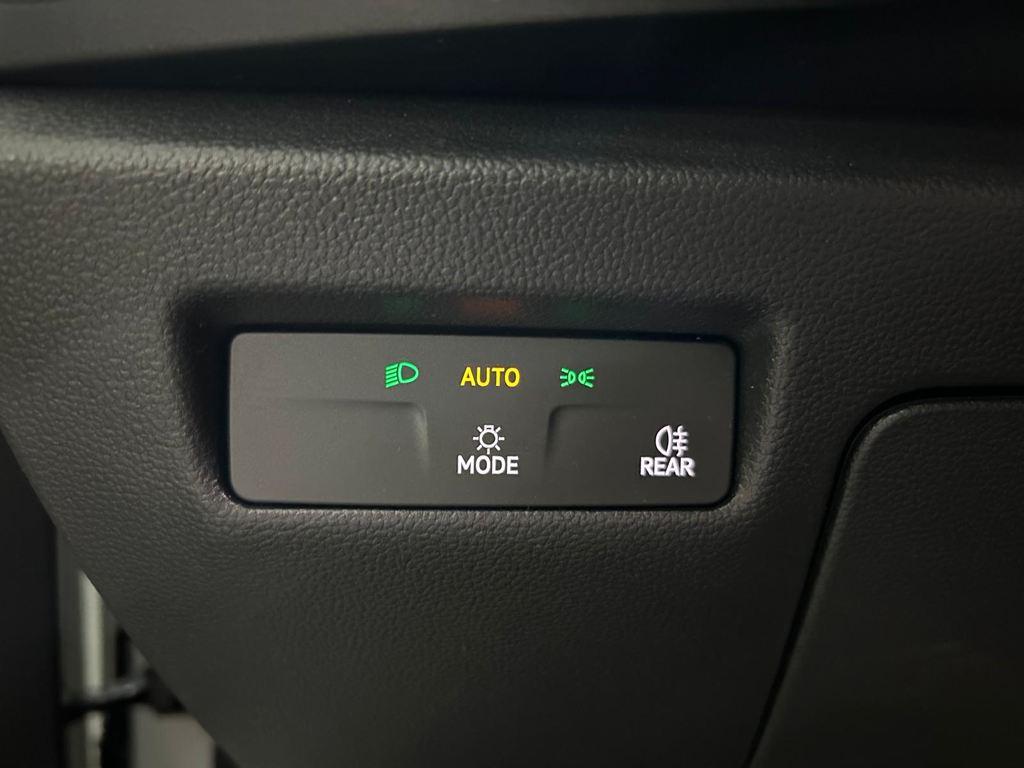 Skoda Superb Combi 1.5 TSI m-HEV Selection DSG 110 kW (150 CV) - 9