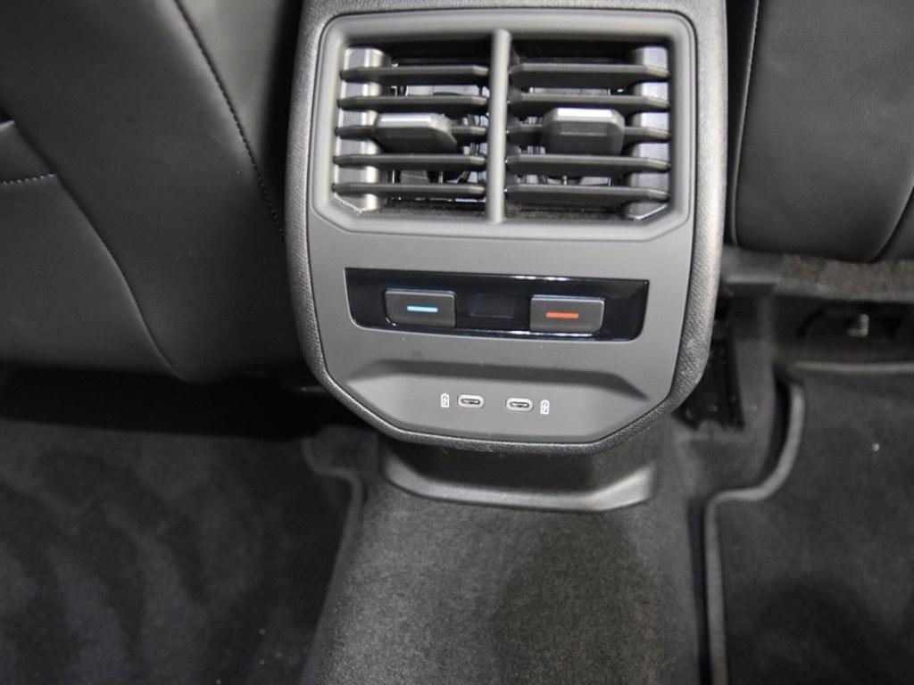 SEAT León 1.5 TSI S&S FR Launch Pack L 110 kW (150 CV) - 8