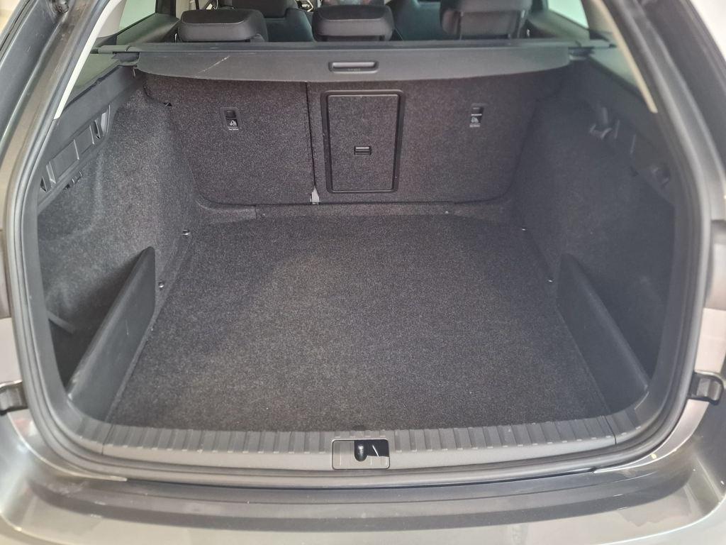 Skoda Octavia Combi 1.0 TSI MHEV Selection DSG 81 kW (110 CV) - 6