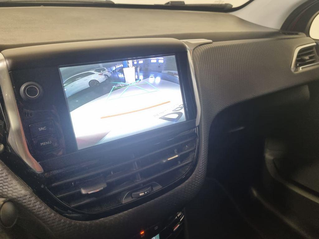 Peugeot 2008 PureTech 130 S&S Allure 96 kW (130 CV) - 8