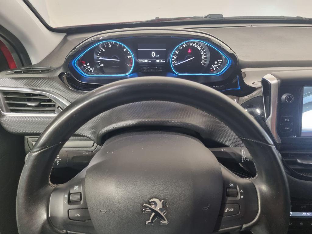 Peugeot 2008 PureTech 130 S&S Allure 96 kW (130 CV) - 9