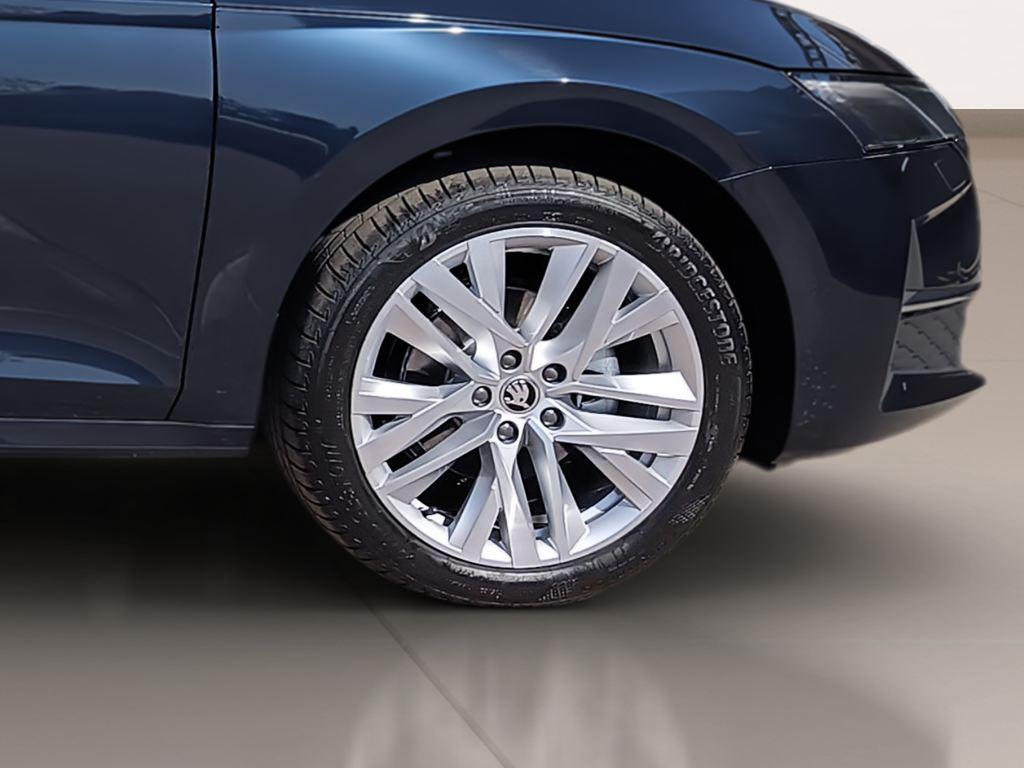 Skoda Octavia Combi 2.0 TDI Design DSG 110 kW (150 CV) - 7