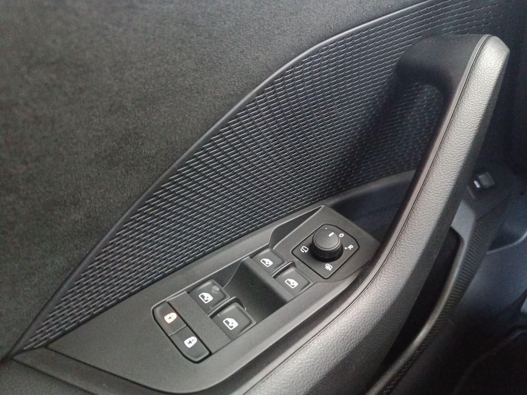 Skoda Octavia Combi 2.0 TDI Design DSG 110 kW (150 CV) - 8