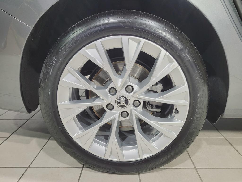 Skoda Superb Combi 2.0 TDI Selection DSG 110 kW (150 CV) - 7