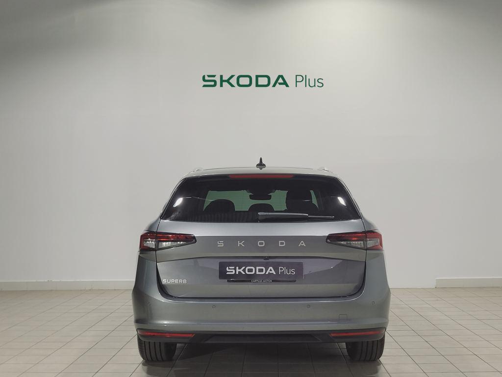 Skoda Superb Combi 2.0 TDI Selection DSG 110 kW (150 CV) - 8