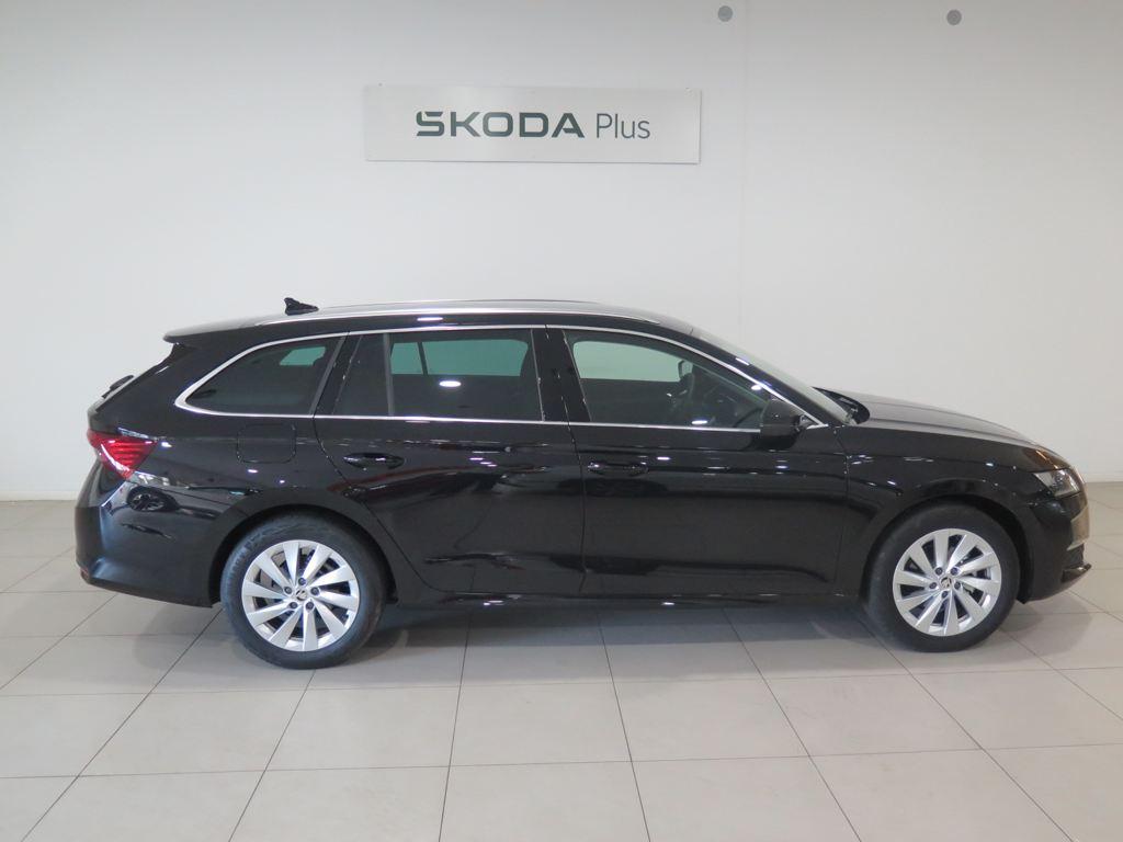 Skoda Octavia Combi 2.0 TDI Selection DSG 110 kW (150 CV) - 2