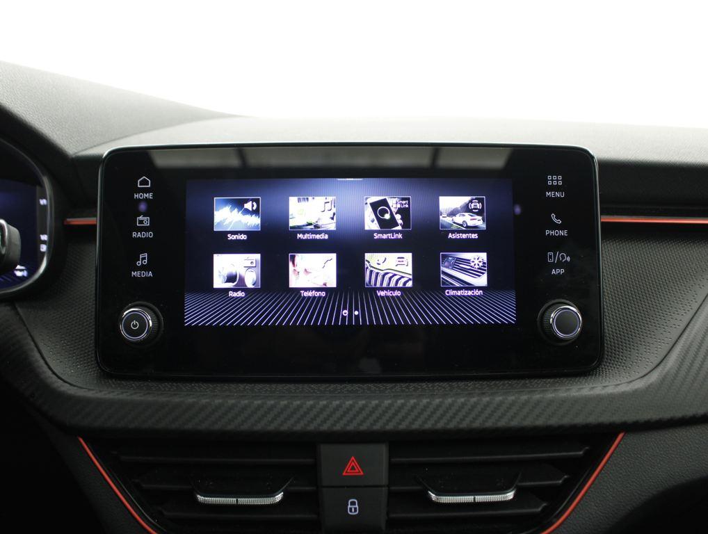 Skoda Kamiq 1.0 TSI Monte Carlo DSG 85 kW (115 CV) - 11