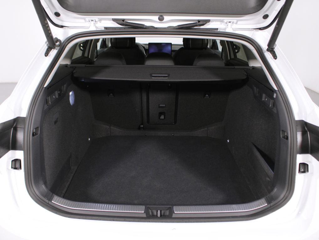 Skoda Superb Combi 1.5 TSI m-HEV Selection DSG 110 kW (150 CV) - 6