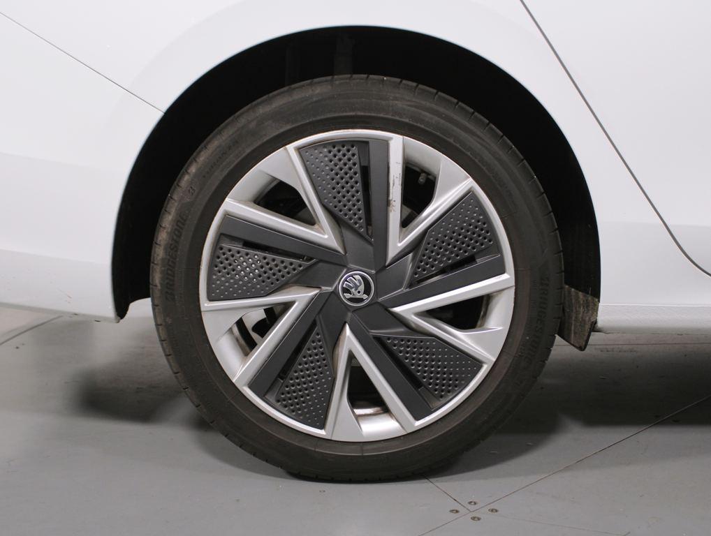 Skoda Superb Combi 1.5 TSI m-HEV Selection DSG 110 kW (150 CV) - 7