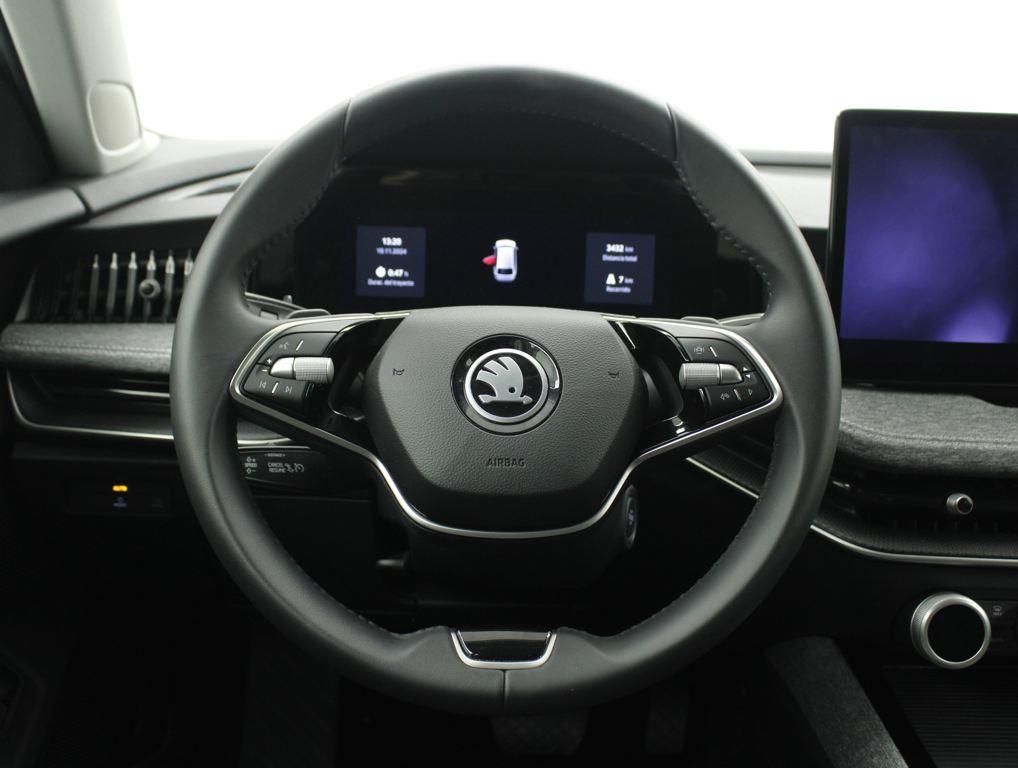 Skoda Superb Combi 1.5 TSI m-HEV Selection DSG 110 kW (150 CV) - 12