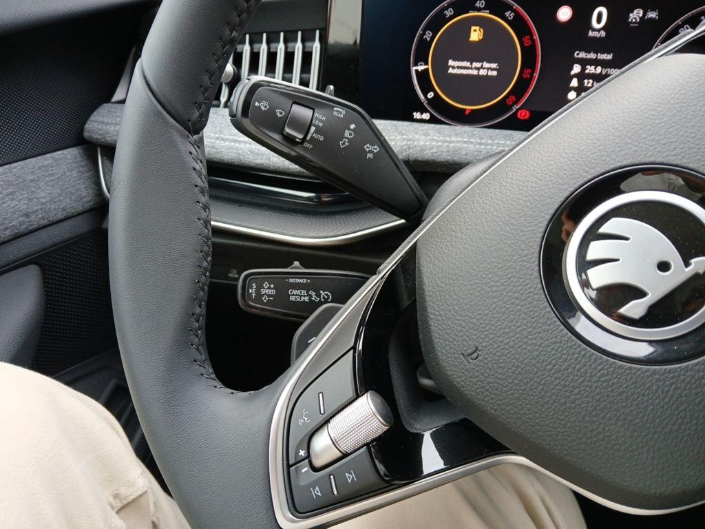 Skoda Superb Combi 2.0 TDI Selection DSG 110 kW (150 CV) - 16