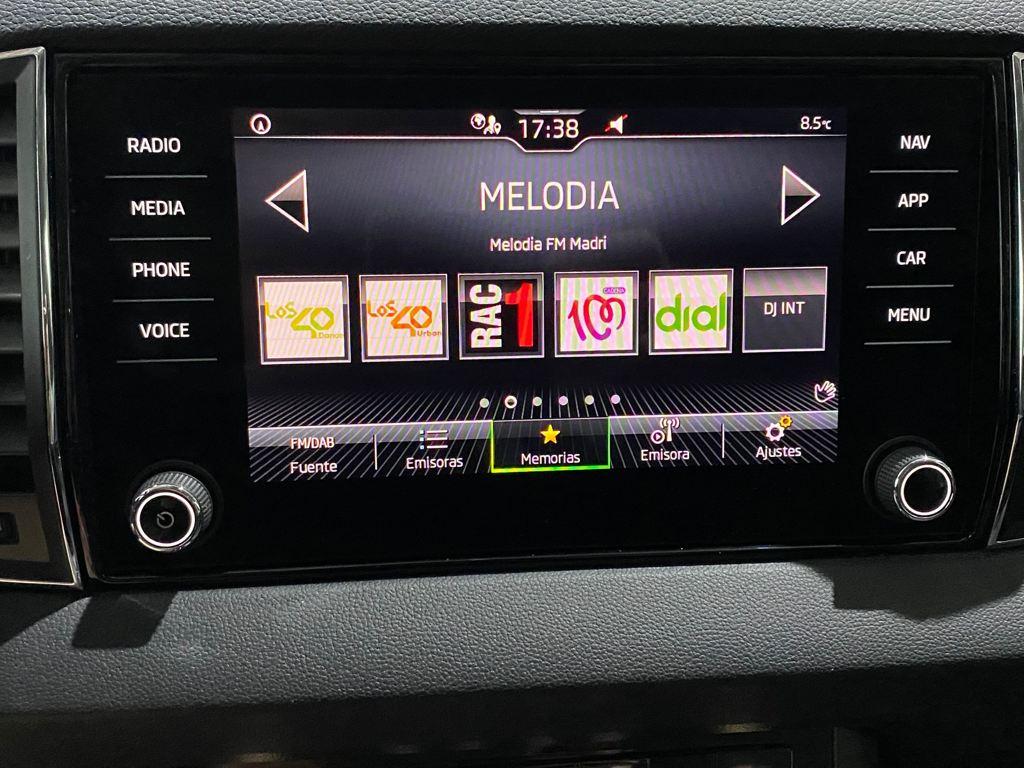 Skoda Karoq 1.5 TSI ACT Selection DSG 110 kW (150 CV) - 10