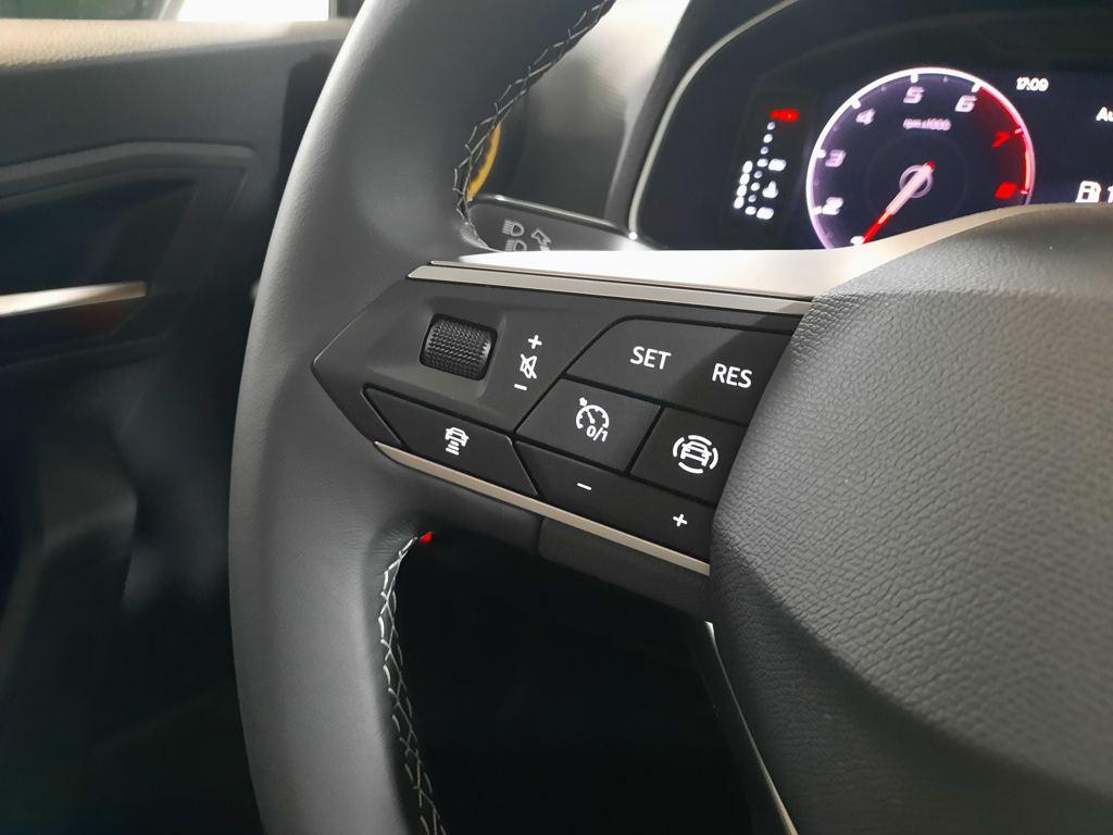 SEAT Arona 1.0 TSI Style XL 81 kW (110 CV) - 9