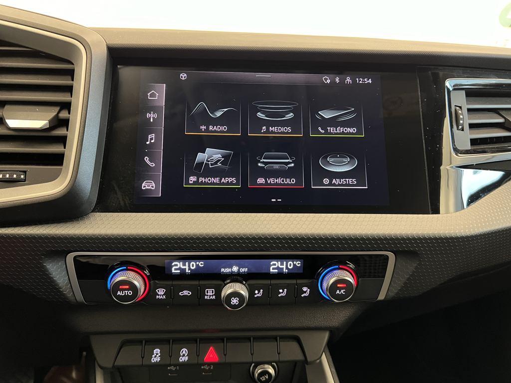 Audi A1 Sportback Adrenalin edition 30 TFSI 81 kW (110 CV) S tronic - 11