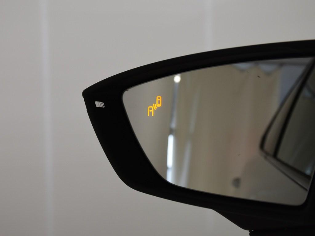 SEAT Arona 1.0 TSI S&S Xperience XM 85 kW (115 CV) - 8