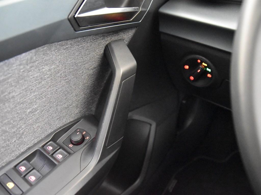 SEAT Arona 1.0 TSI S&S Xperience XM 85 kW (115 CV) - 17