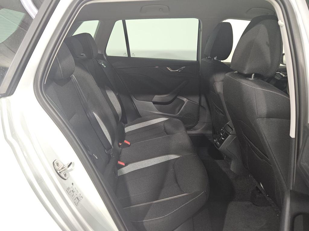 Skoda Kamiq 1.0 TSI Selection 85 kW (115 CV) - 5