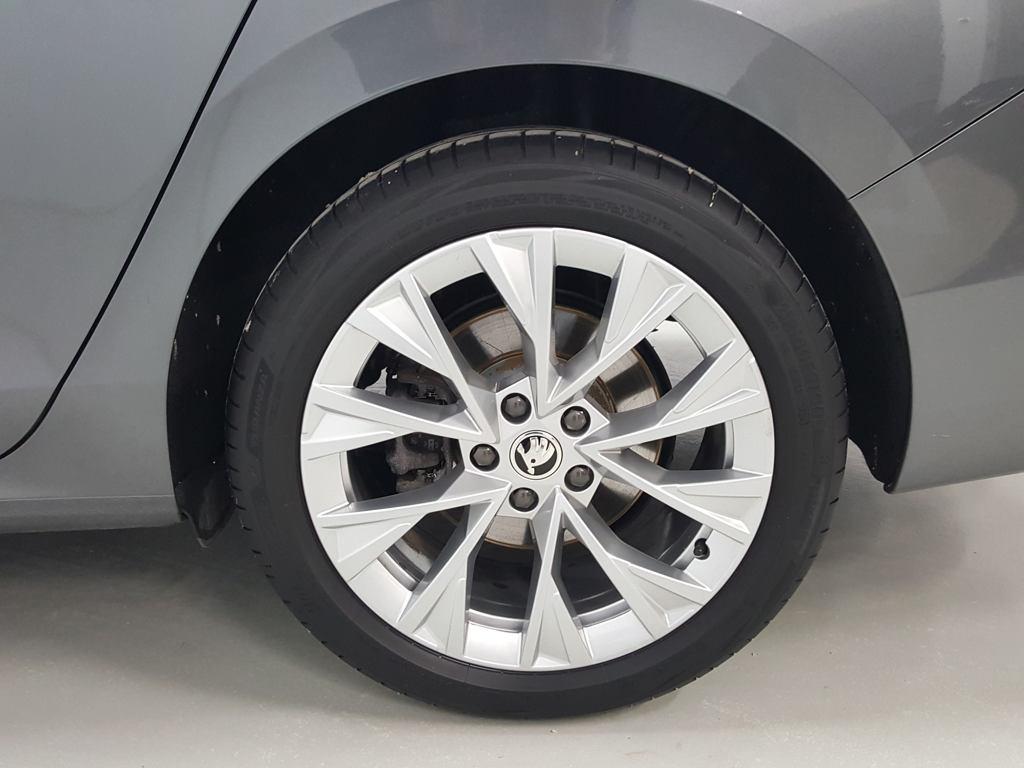 Skoda Superb 2.0 TDI Selection DSG 110 kW (150 CV) - 7