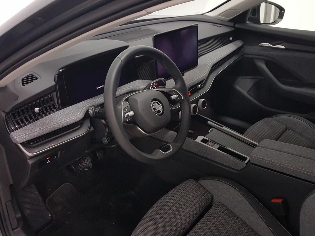 Skoda Superb 2.0 TDI Selection DSG 110 kW (150 CV) - 9