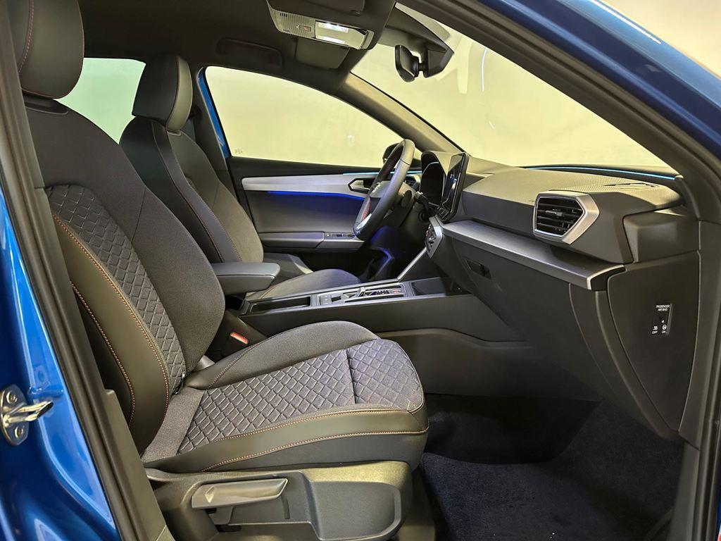 SEAT León 1.0 eTSI S&S FR 25 Aniversario DSG 81 kW (110 CV) - 4