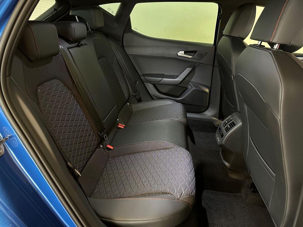 SEAT León 1.0 eTSI S&S FR 25 Aniversario DSG 81 kW (110 CV) - 5