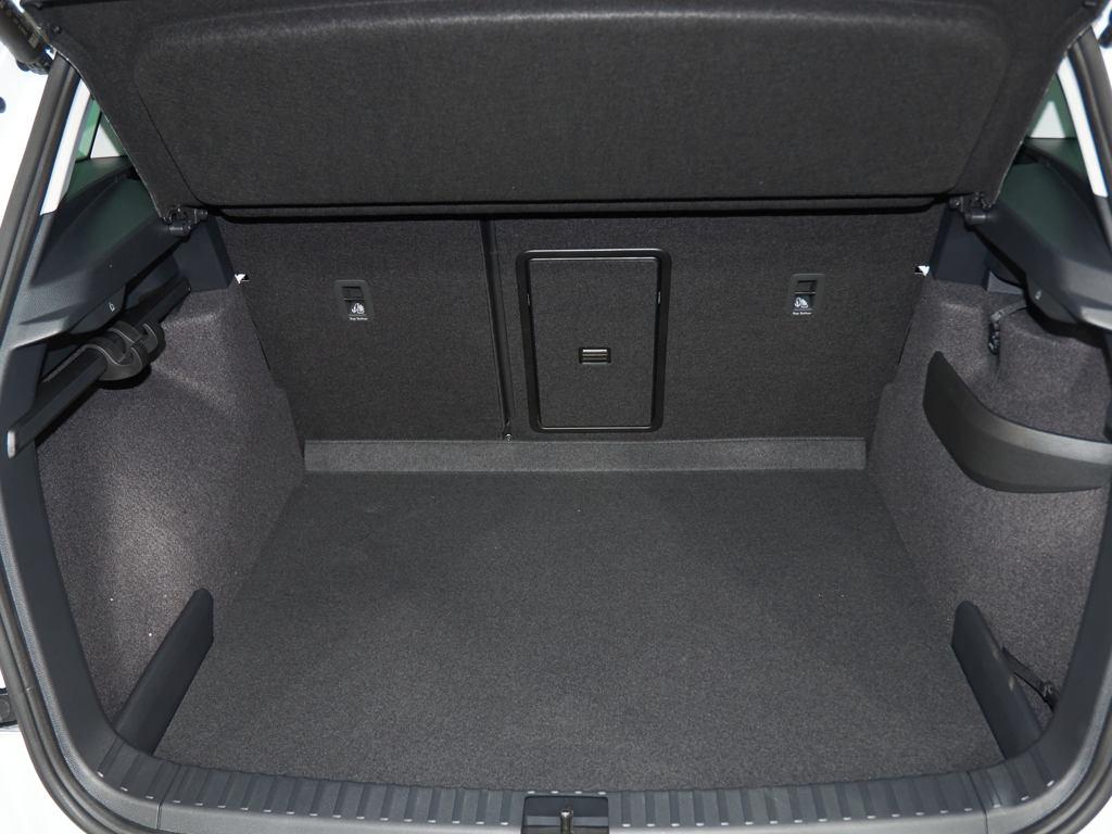 Skoda Karoq 1.5 TSI ACT Design 110 kW (150 CV) - 6