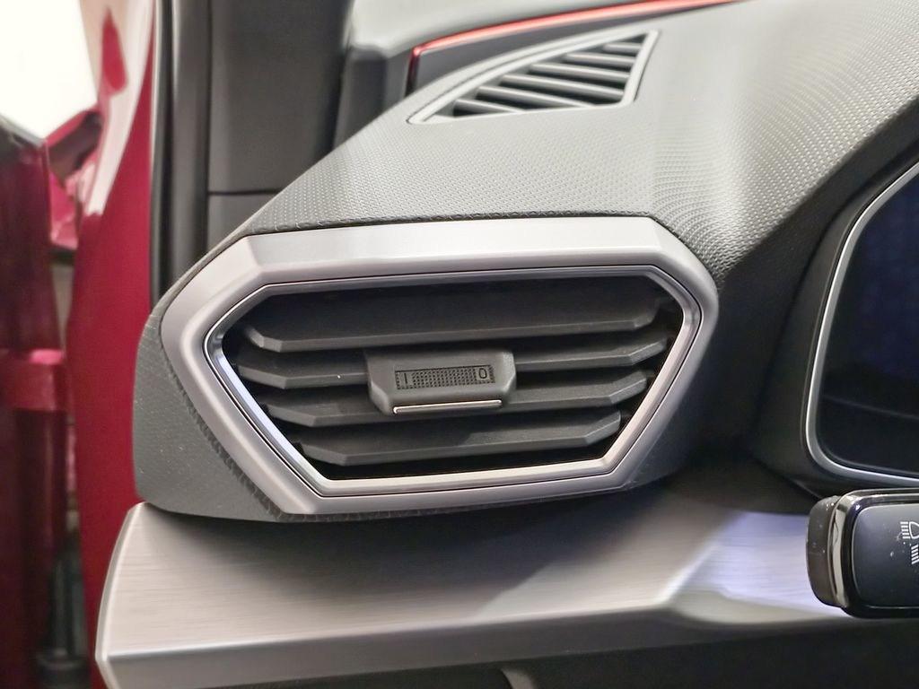 SEAT León 1.5 eTSI S&S FR Special Edition Vision DSG 110 kW (150 CV) - 9