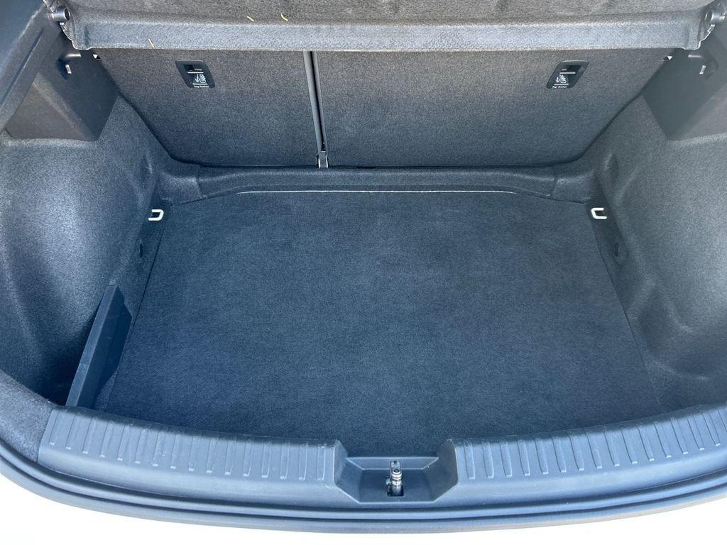 SEAT León 1.0 TSI S&S Style XL Vision 81 kW (110 CV) - 6