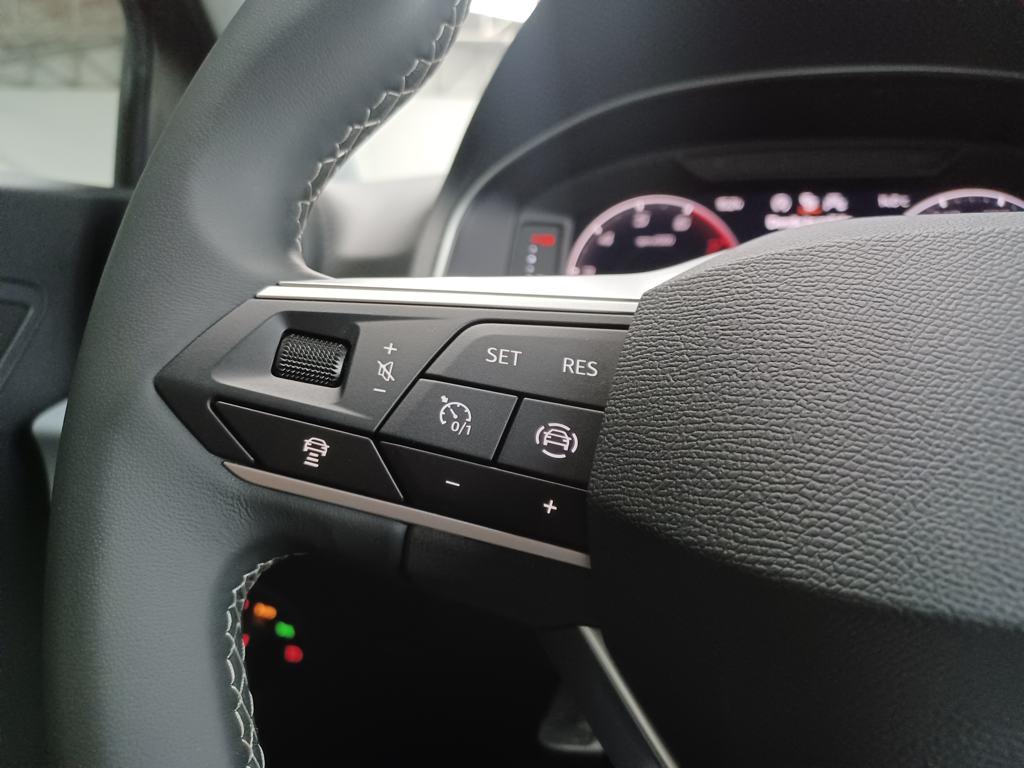 SEAT Arona 1.0 TSI Style XL 81 kW (110 CV) - 10