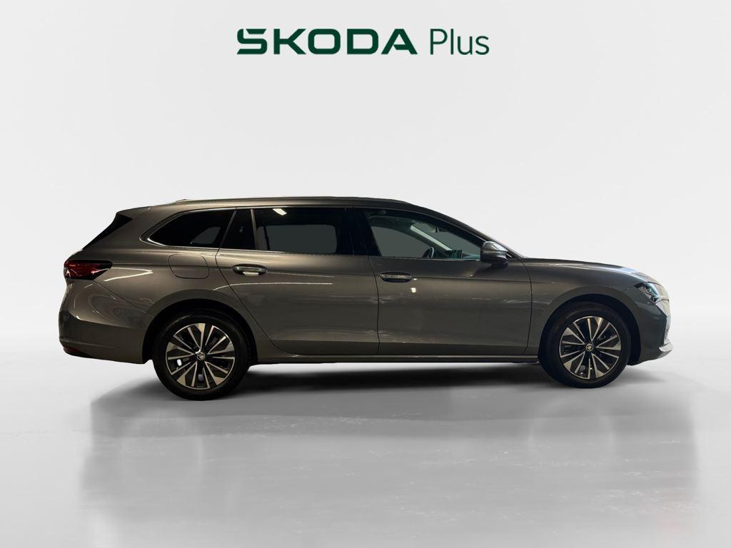 Skoda Superb Combi 2.0 TDI Selection DSG 110 kW (150 CV) - 2