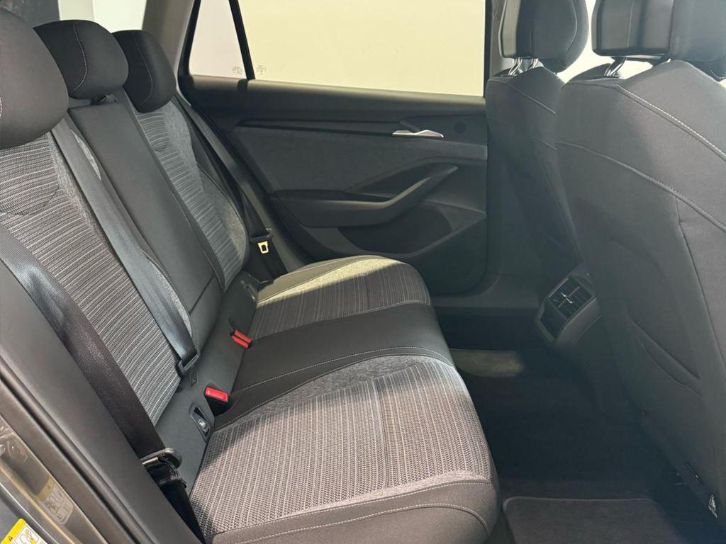 Skoda Superb Combi 2.0 TDI Selection DSG 110 kW (150 CV) - 5