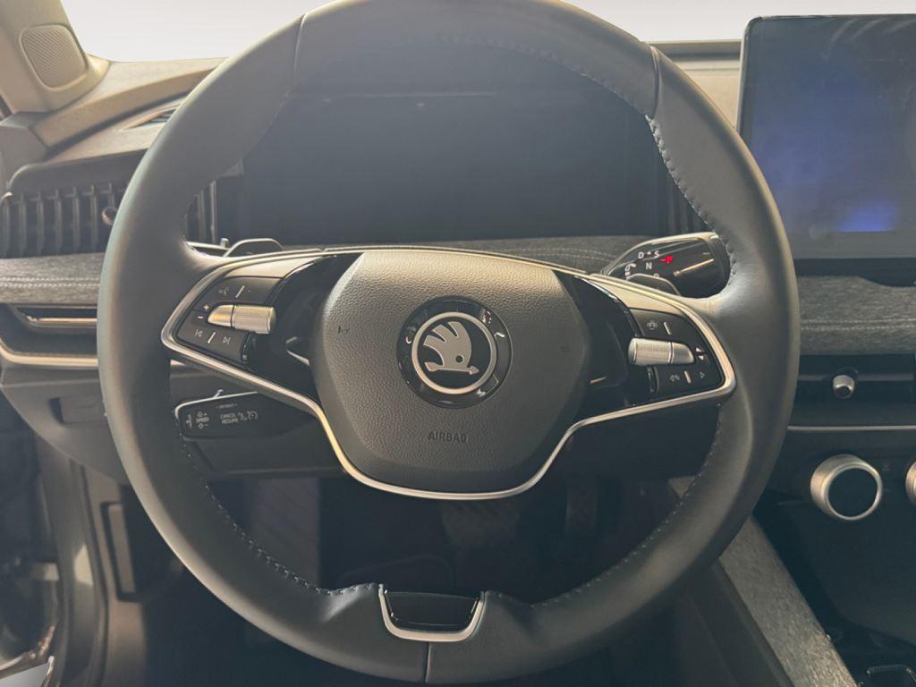 Skoda Superb Combi 2.0 TDI Selection DSG 110 kW (150 CV) - 8