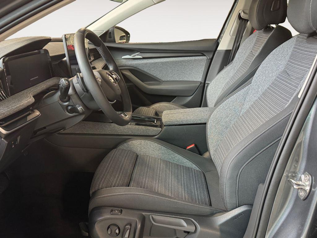 Skoda Superb Combi 2.0 TDI Selection DSG 110 kW (150 CV) - 9